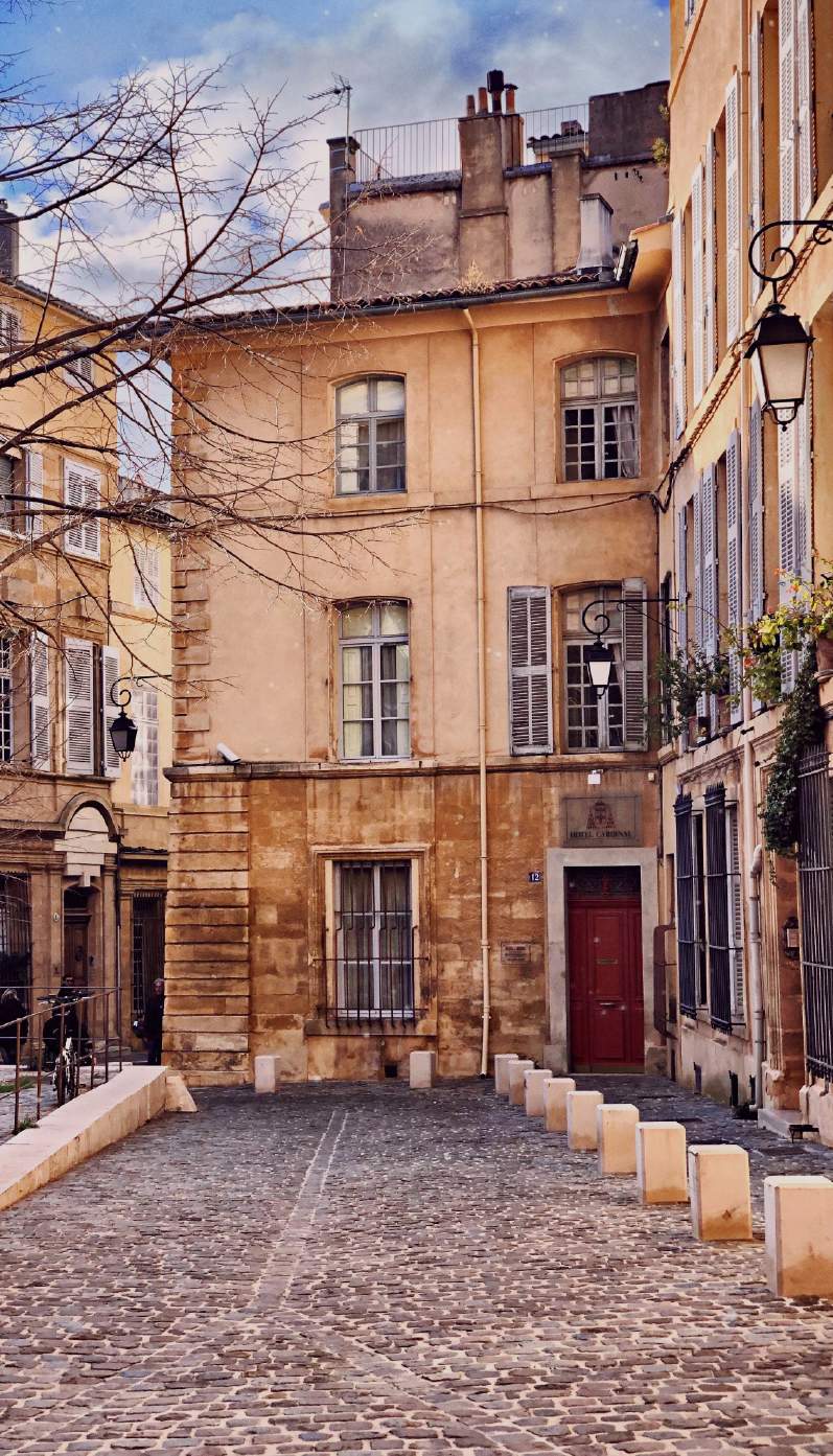 des professeurs de pilates à domicile à aix en provence