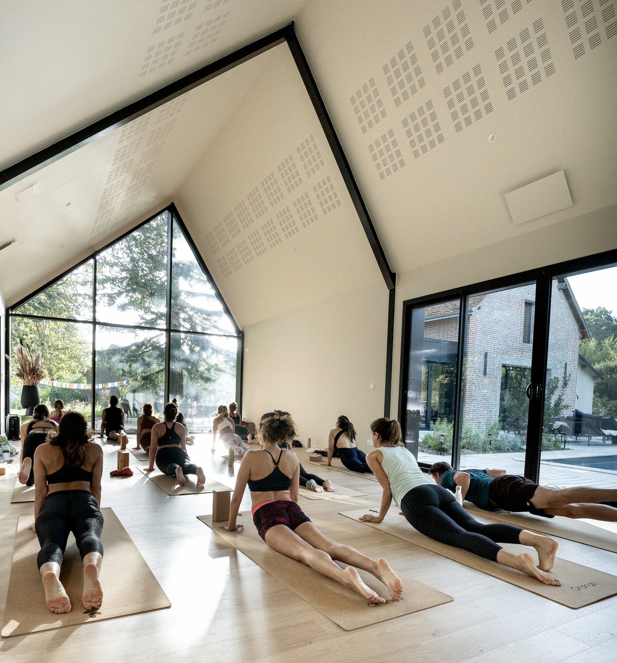 Yoga matin vs yoga soir : quel moment de la journée privilégier ?